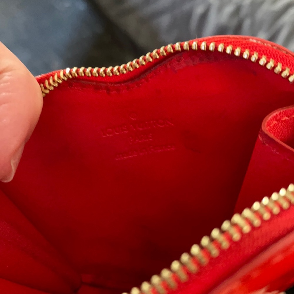 JUST LOWERED FROM $500 to $350LV coin purse Porte Monnaie Cour Vernis - Picture 5 of 7